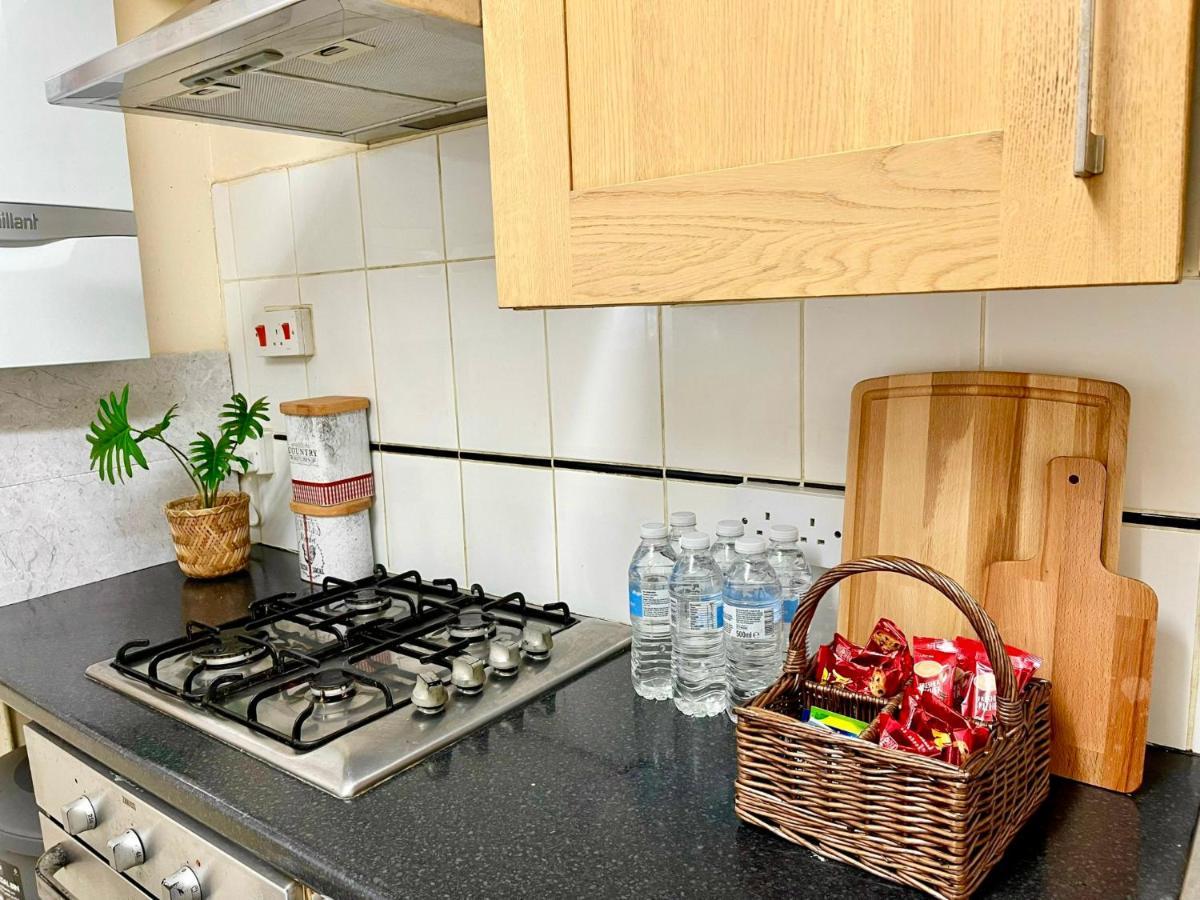 3Br Central London Close Station ภายนอก รูปภาพ