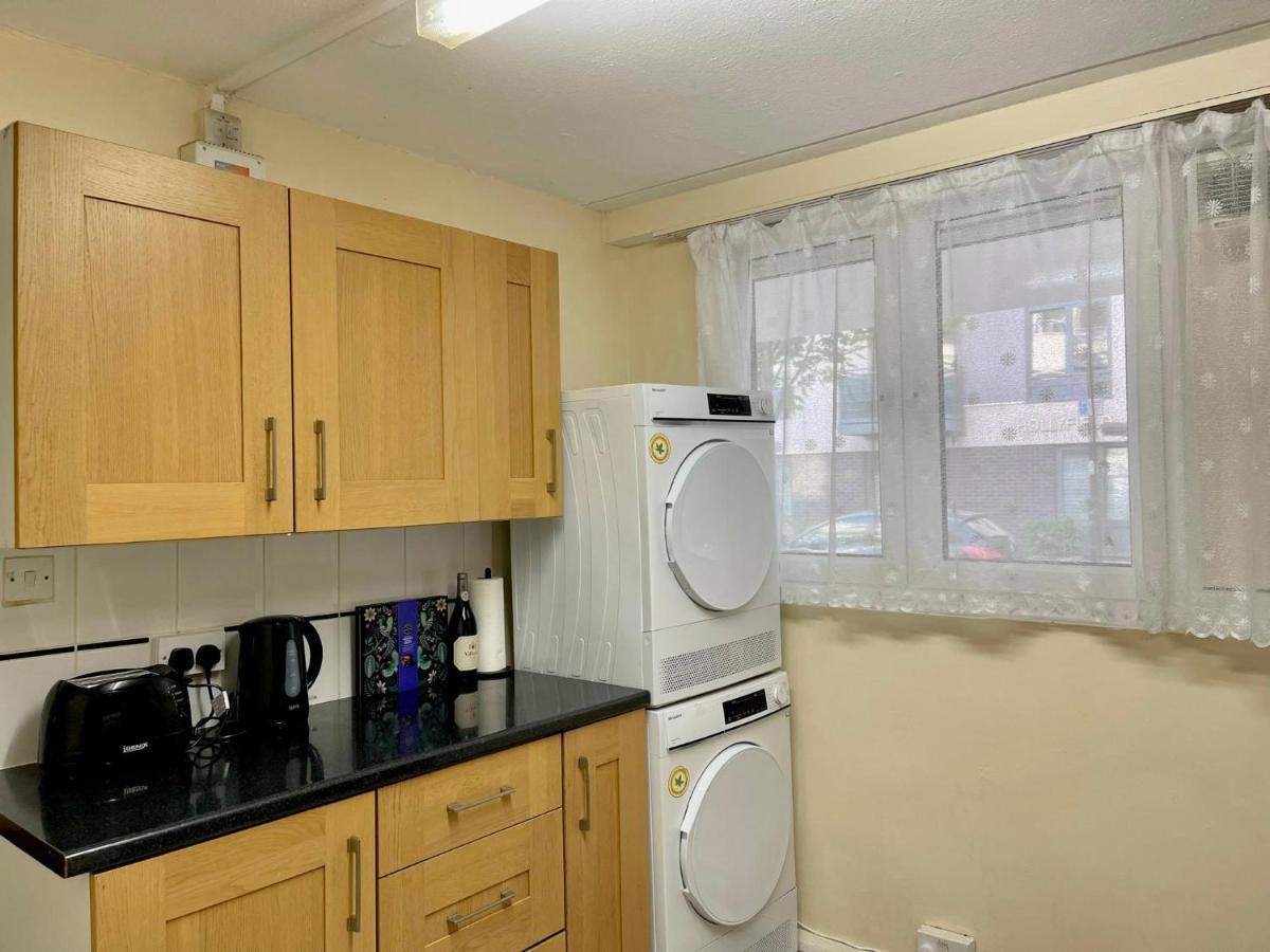 3Br Central London Close Station ภายนอก รูปภาพ